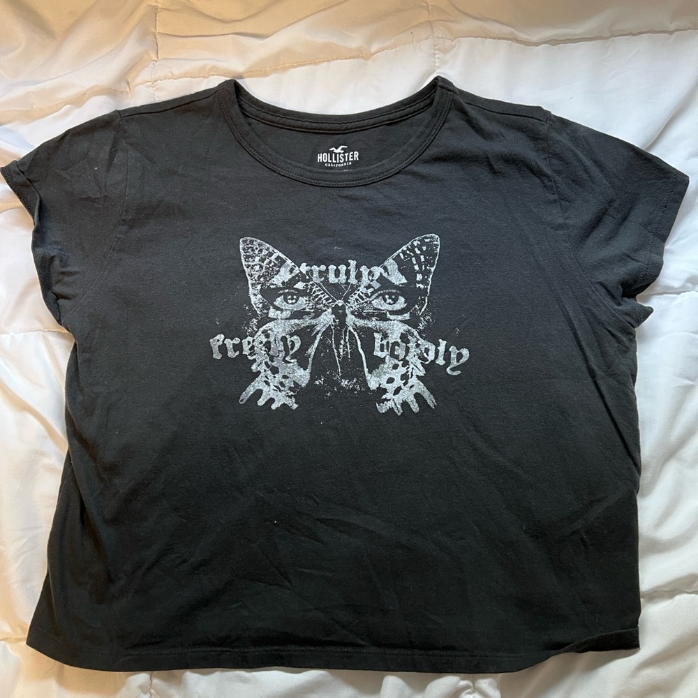 Hollister Black Graphic Baby tee
